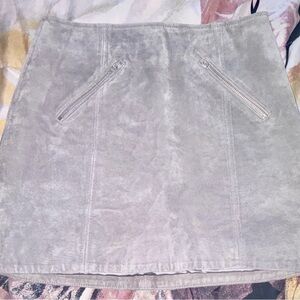 NWT Blank NYC Suede Gray Mini Skirt with Zipper Details